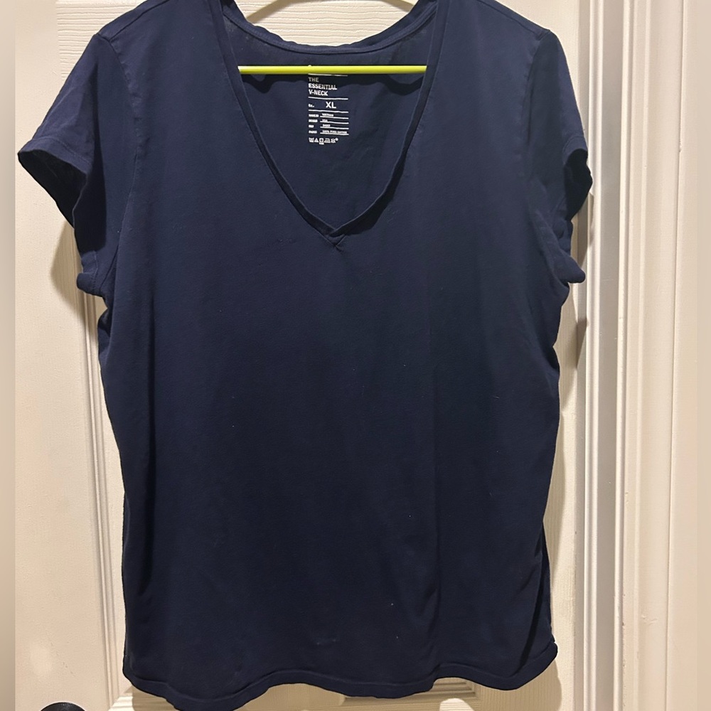 Gap Essential V-Neck Tee - Navy